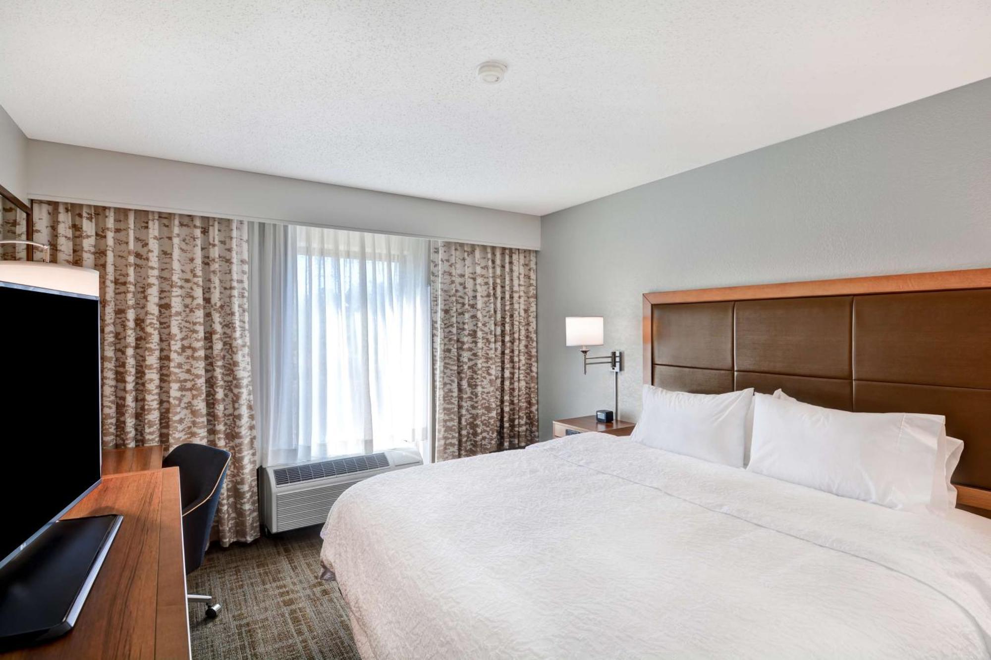 Hampton Inn Memphis Poplar Экстерьер фото