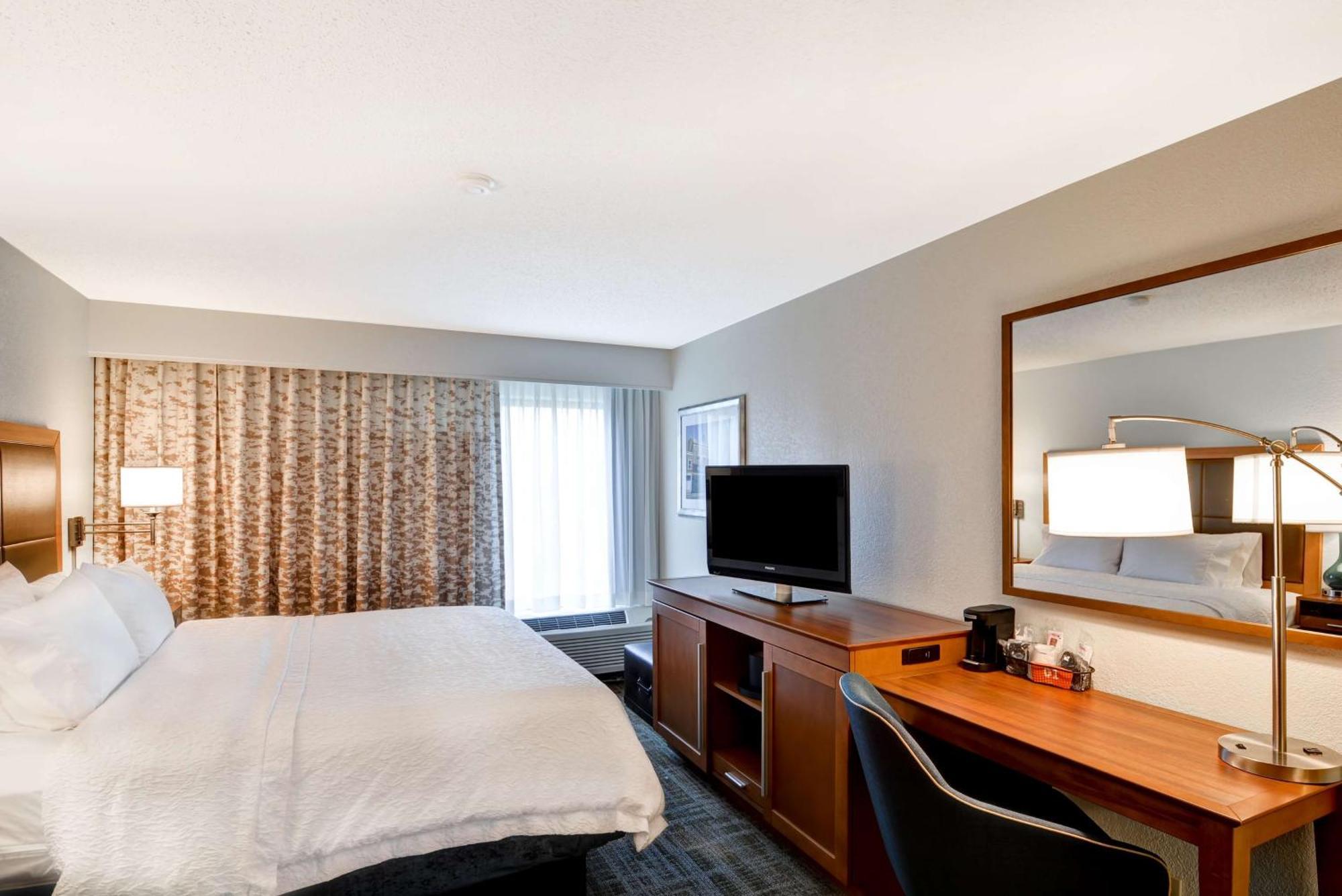 Hampton Inn Memphis Poplar Экстерьер фото